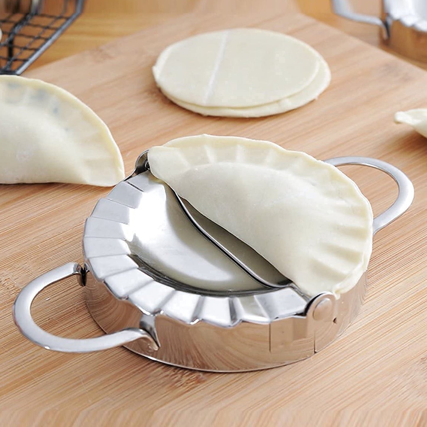2219 Stainless Steel Dumpling Maker Dough Cutter Pie Mold Tool.